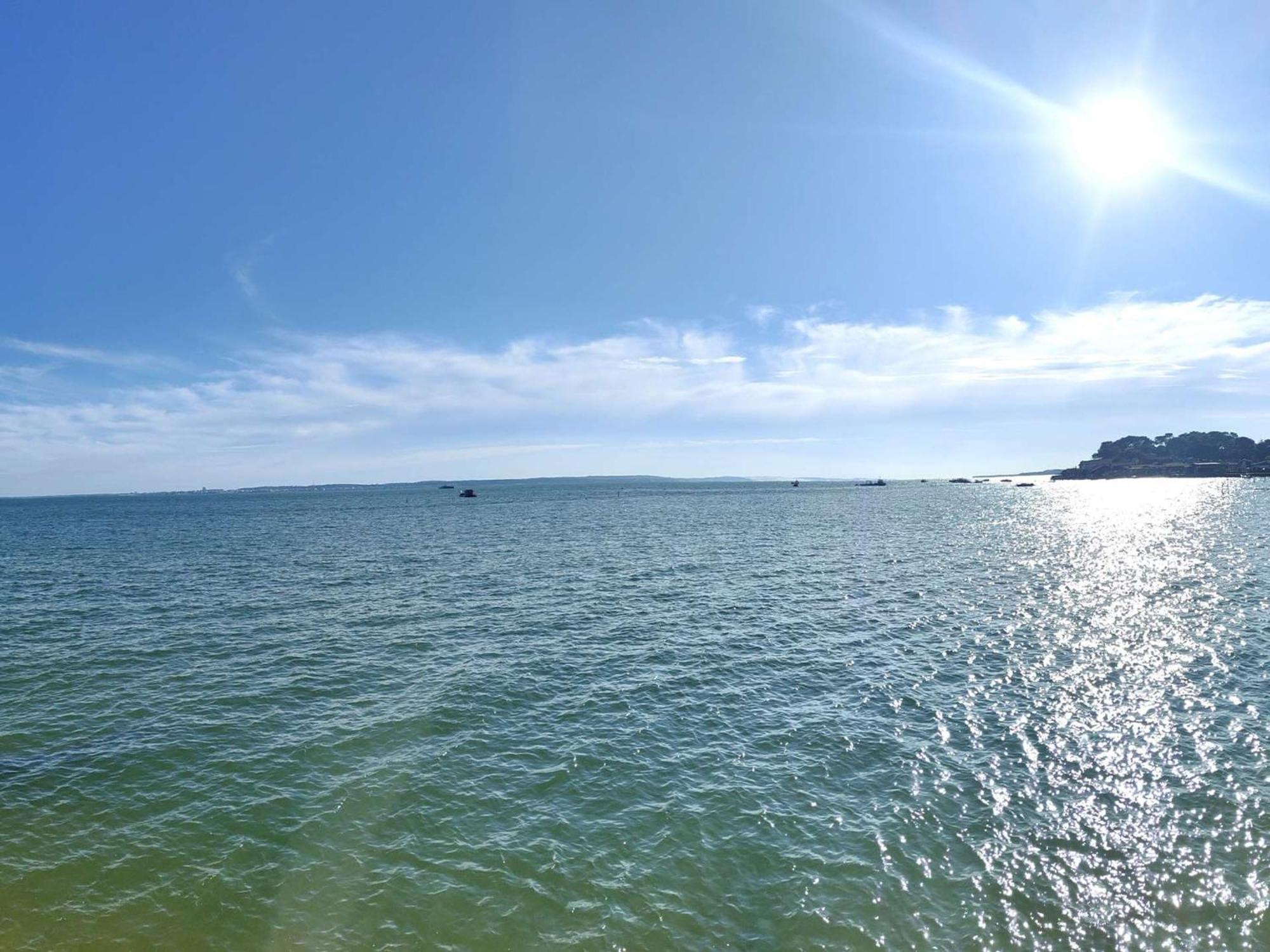En Bord De Avec Acces Plage, Terrasse & Wifi - Fr-1-736-48